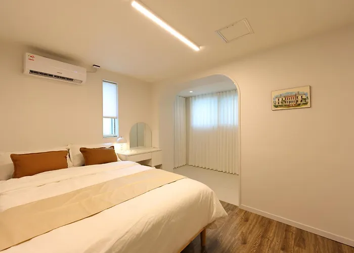 #newlyopened #seoulmate #hongdae #yeonnam Apartment *